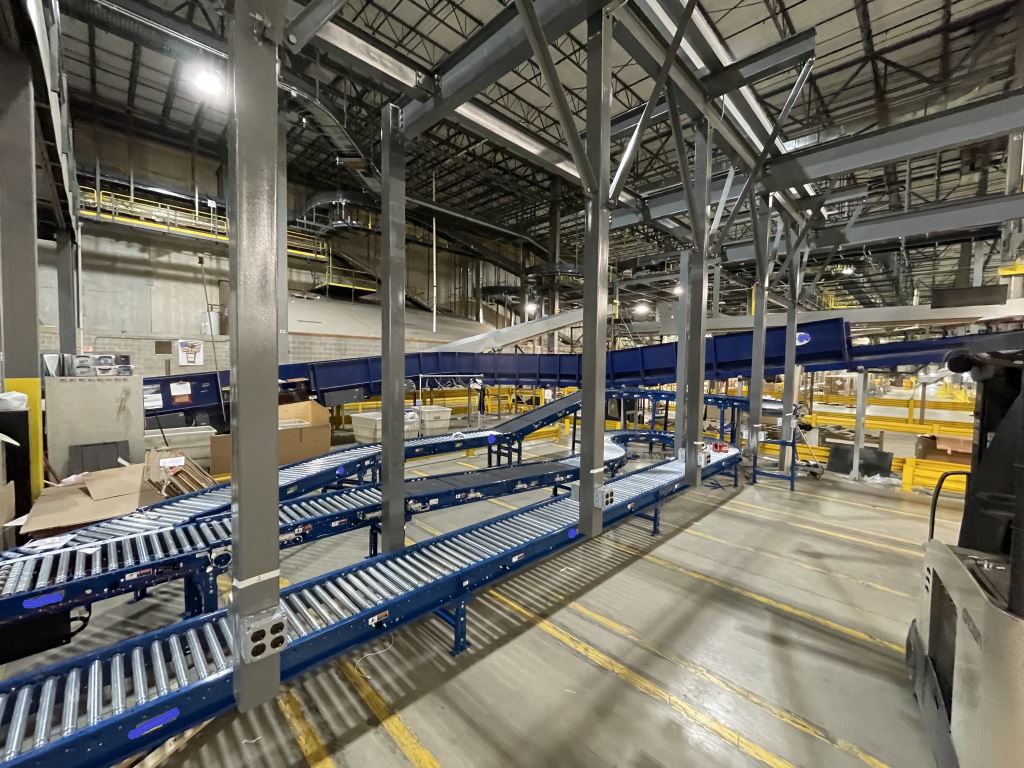 Distribution center conveyor installation by MJ Nester.